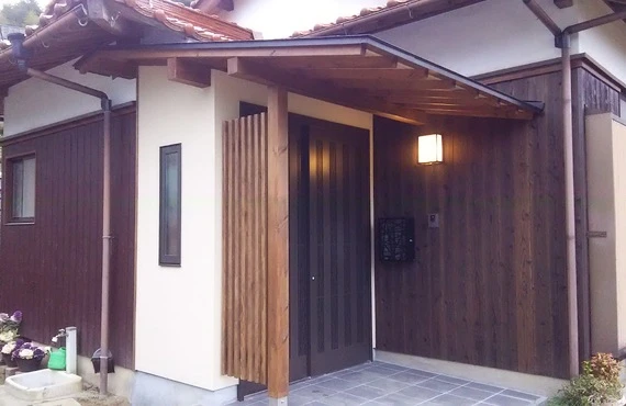 【周南市　玄関をもう少し大きくしてほしいとのご要望でしたので増築しました。】